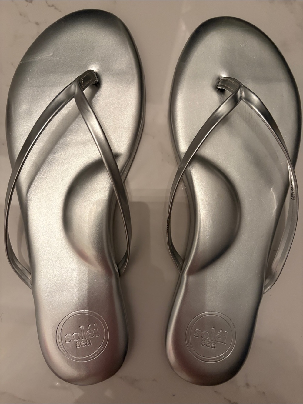 Soléi Sea Silver Metallic Women's Flip Flop Sandals